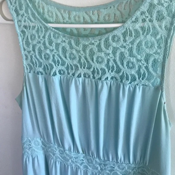 Dress from Anthropologie by HD in Paris - Picture 3 of 4